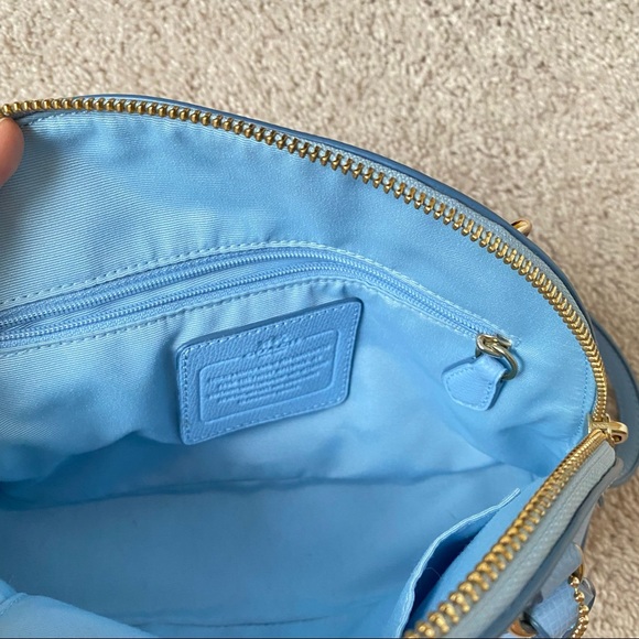 Like New! Authentic coach baby blue katy satchel - Picture 4 of 9